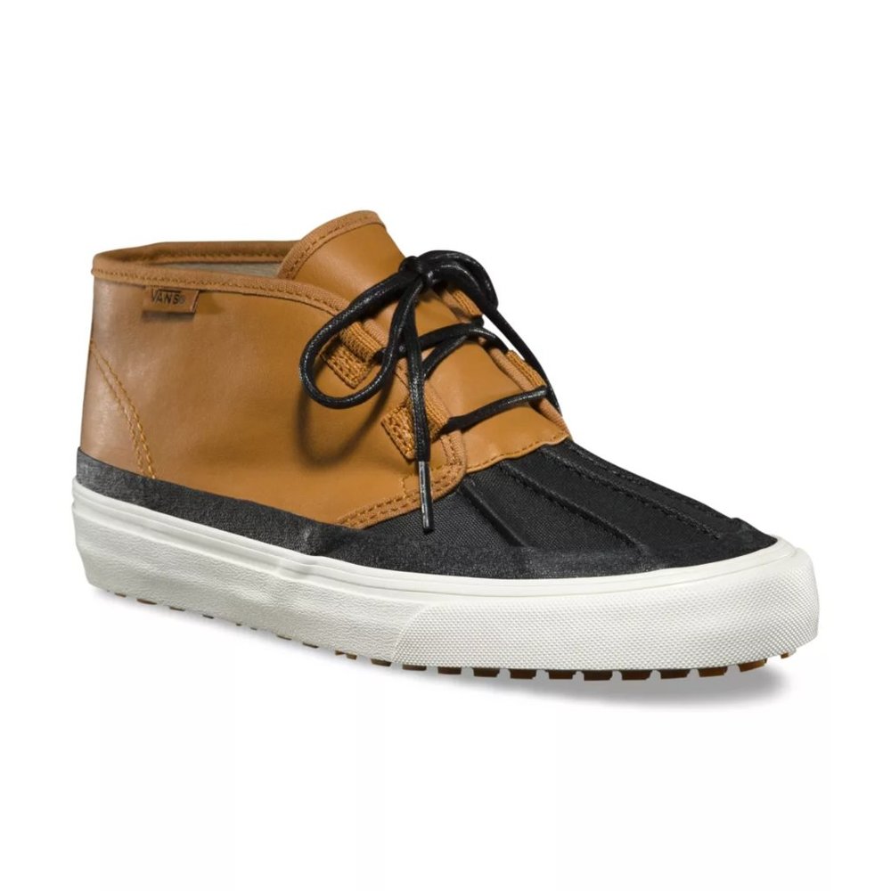 Vans Prairie Chukka MTE Tan and Black Weatherproof Duck Boots Women's Size 9.5